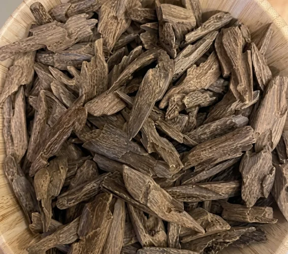 بخور العود الموروكي