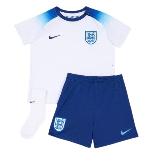 Sun and Sand Euro Offers: Get the England basic kit for Children at a 38% Discount!